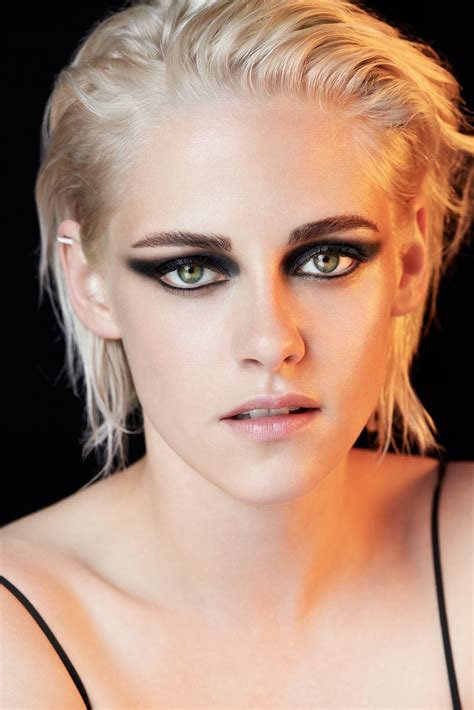 kristen stewart chanel makeup 2017 collier schorr|Kristen Stewart gets Playful with Eye Makeup – CHANEL Makeup.